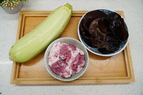 长条瓜适合怎么吃,探索美味新境界