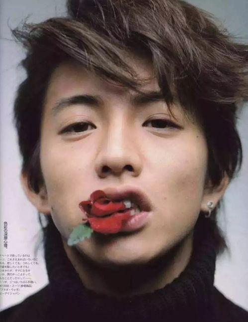 明星吃网纹瓜,网纹瓜成新宠，美味与时尚并存