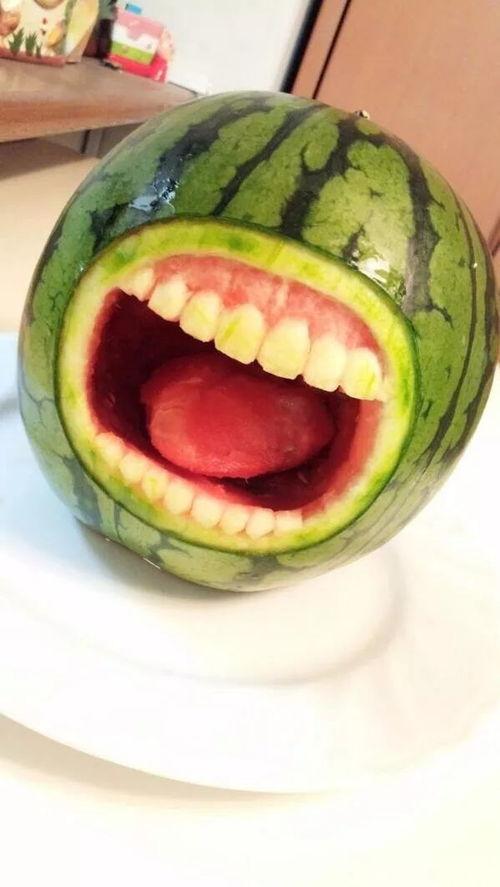 有人吃瓜视频,揭秘热门吃瓜视频背后的故事