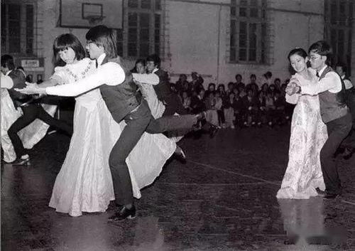 交谊舞吃瓜,一场舞动与情感的交织